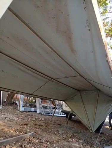 Toldo retrátil