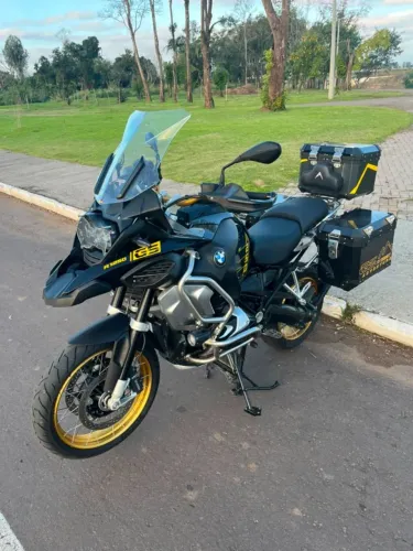BMW 1250 ADVENTURE 30 LITROS COM BAÚS, NUNCA CAIU, COM MUITOS ACESSÓRIOS.