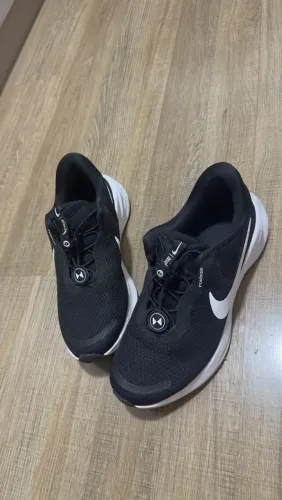 Tênis nike.