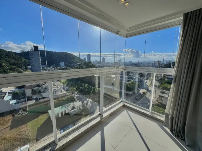 Apartamento mobiliado e equipado em Itajaí no bairro Ressacada