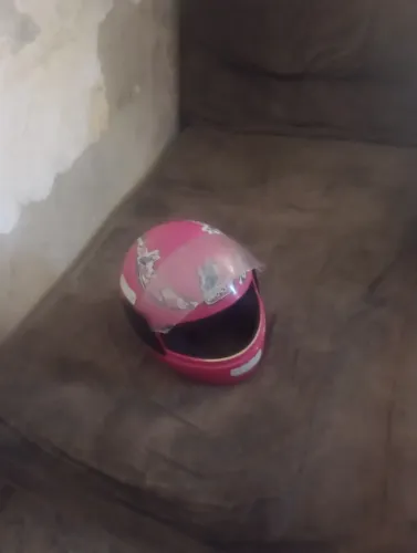 Vende-se Capacete Usado Feminino