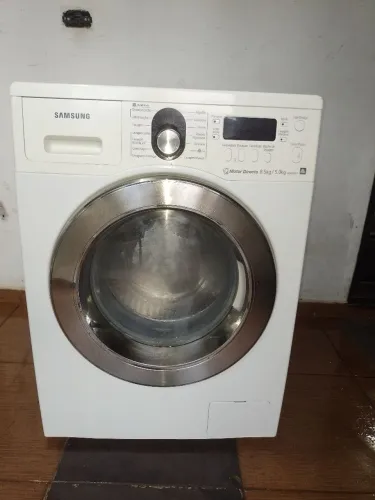 Vende-se lava e seca Samsung 8,5 kg funcionando perfeitamente