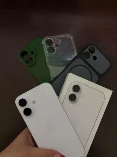 iPhone 17