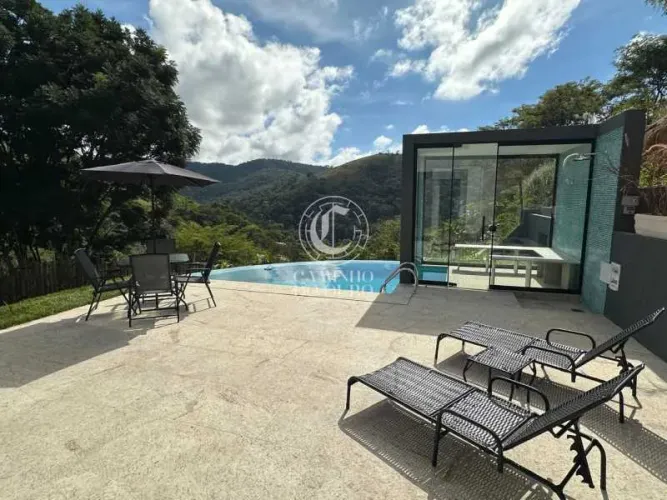 Casa em Condomínio : Linear / Residencial / Pedro do Rio