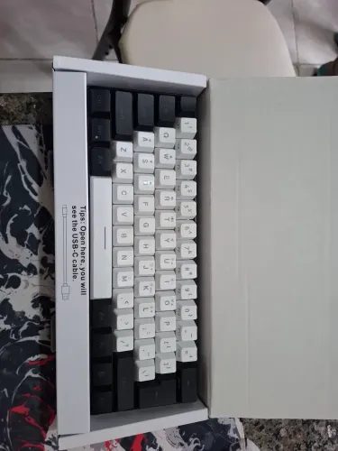 Teclado 60% mecânico 