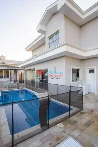 Linda Casa em Condomínio Fechado de Alto Padrão em Itupeva.