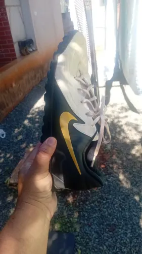 Vendo chuteira Nike de society