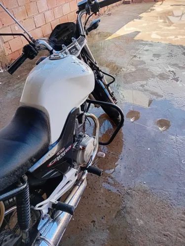 Moto boa e barato