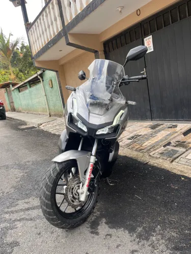 Vendo Moto Honda ADV 2023