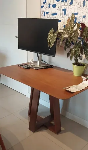 Mesa de Jantar Frame - Madeira Nogueira, 120cm