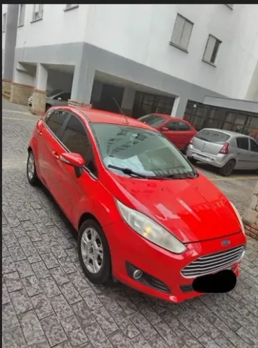 Ford Fiesta 1.6 16V Flex Aut. 5P 2015