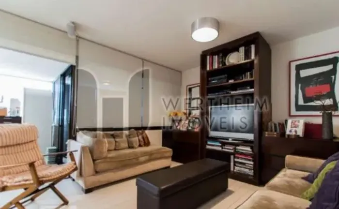 Apartamento em Real Parque
