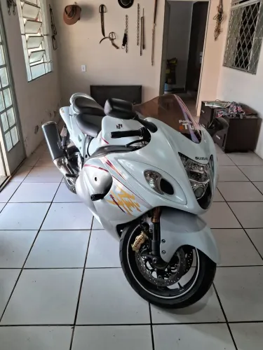 Vendo moto hayabusa impecável