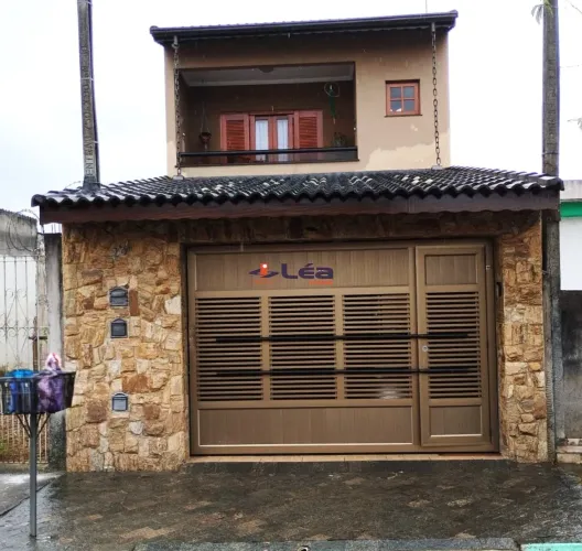 Sobrado à venda em Suzano-SP, Jardim Cacique: 3 quartos, 1 suíte, 1 sala, 1 banheiro, 1 va