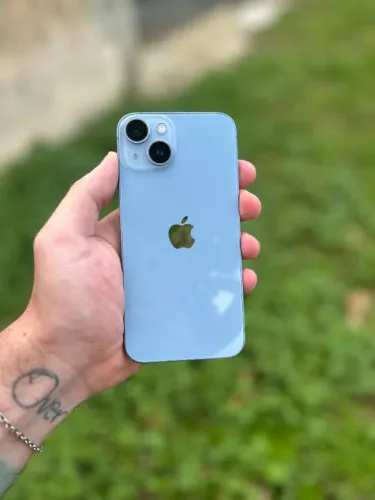 iPhone 14 azul impecável ?