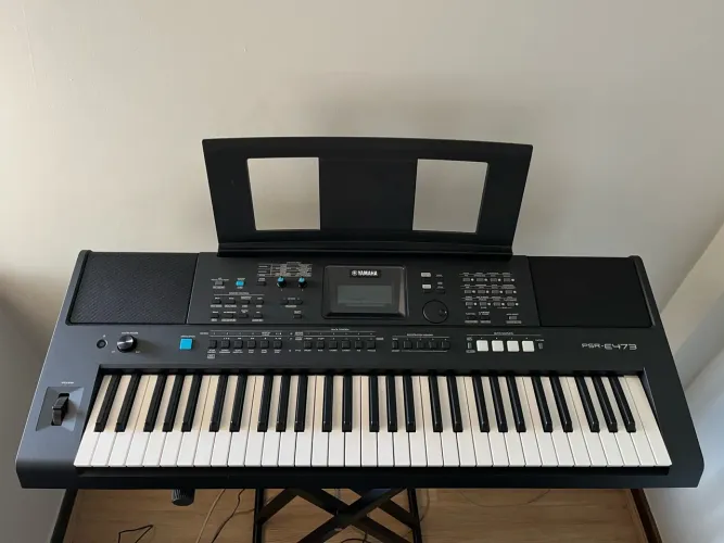Teclado Yamaha PSR-E473