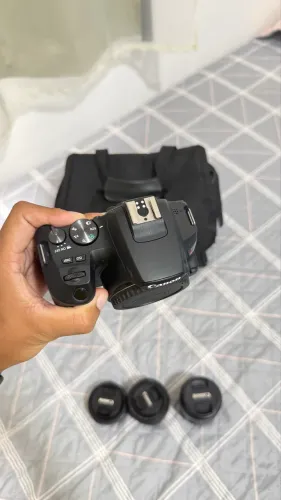 Câmera Canon SL3