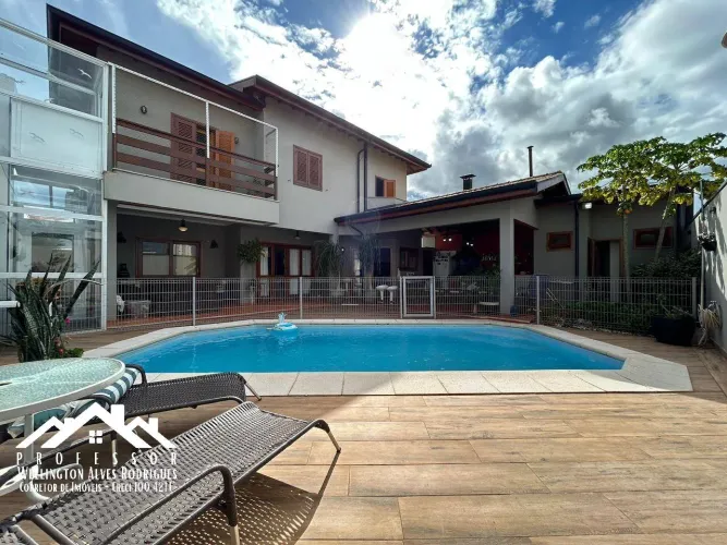 Casa duplex à venda no Condomínio Parque Centreville em Limeira-SP