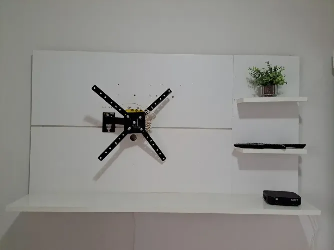 Painel para TV Zanzine New Clean Até 49" + Suporte de TV Bi Articulado