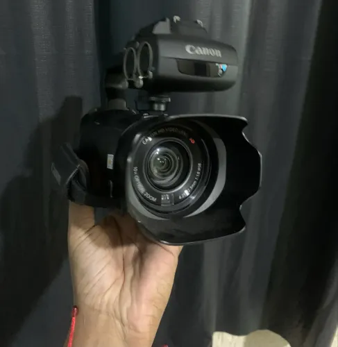 Filmadora Cânon XA 10
