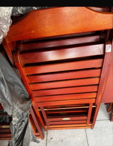 Mesa de churrasco 4 com 4 cadeiras em perfeito estado e qualidade e