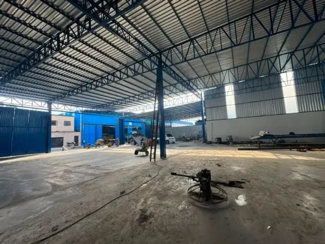 Galpão 500m² na Zona Leste
