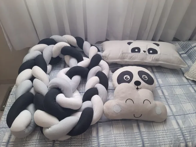 Kit de berço panda 4 peças em excelente estado