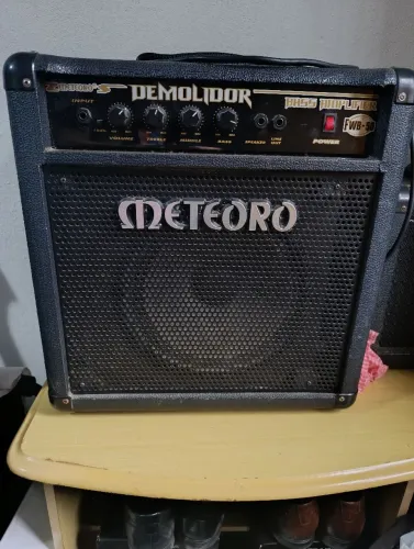 Amplificador para Baixo Meteoro Demolidor FWB 50