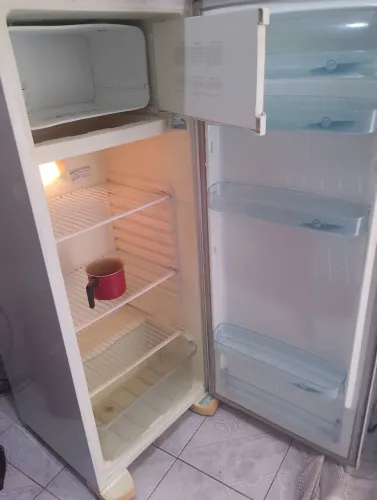 Geladeira de uma porta Electrolux