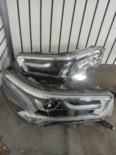 Sucata farois Hilux srx 2023 24 25