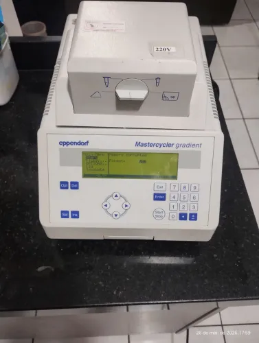 Equipamento de laboratório reciclador PCR gradient 96 