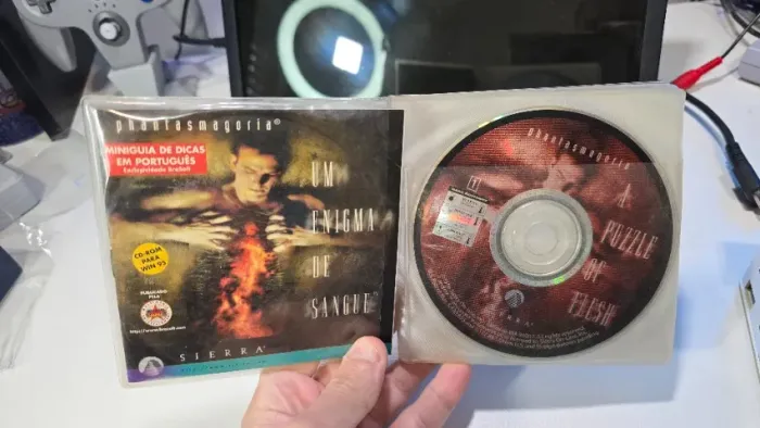 Phantasmagoria 2 Um Enigma de Sangue (Puzzle of Flesh) original de PC Brasoft com manual