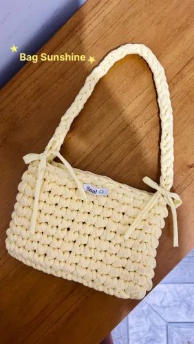 Bolsa Crochê em Fio de Malha Premium - Feito à mão