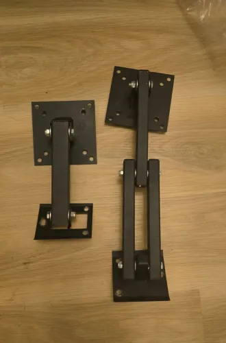 Vendo suporte articulado para TV ou monitor de até 32 polegadas.