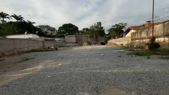 LOTE DE 827 M² NO ITAPOÃ | EXCELENTE LOCALIZAÇÃO