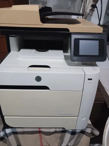Impressora multifuncional a laser colorida HP