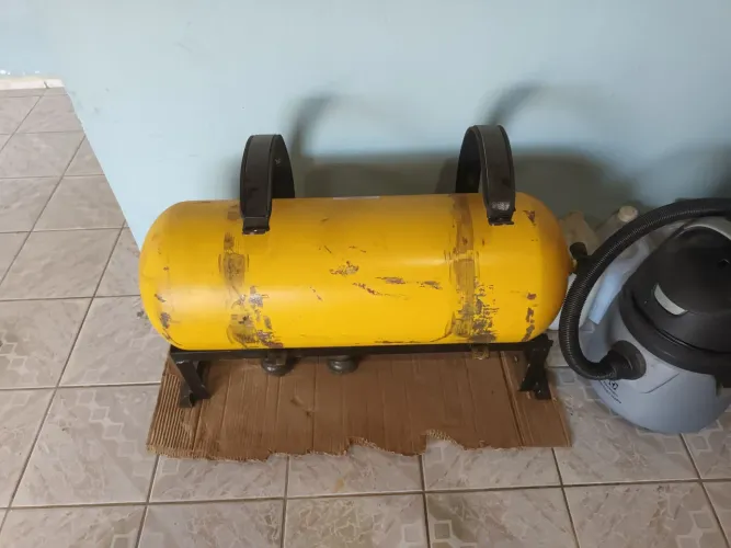 Vende _ se