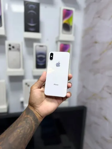 IPHONE XS 64GB<br>R$ 550,00