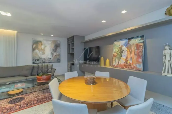 Apartamento com 3 quartos (1 suíte) no bairro Carmo