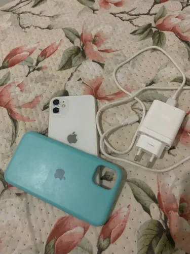 iPhone 11 branco 128 Gb