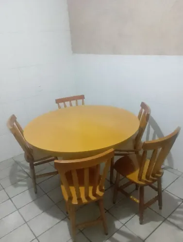 Mesa 5 cadeiras
