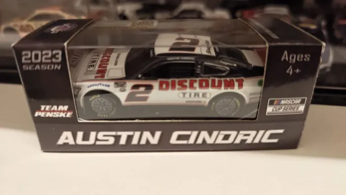 Miniatura Nascar 2023 Ford N?2