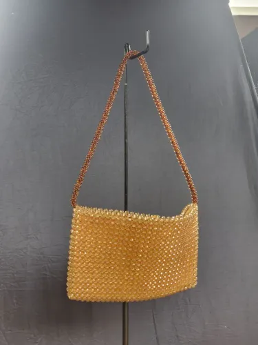 Bolsa baguete de miçangas