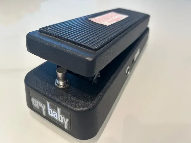 Pedal de Wah-wah - Cry Baby Dunlop GCB95