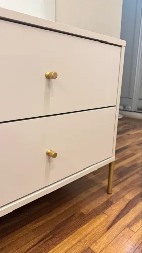 Mesa de cabeceira nova
