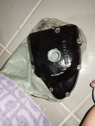 COM DEFEITO: tampa do estator Suzuki Intruder 125 2007