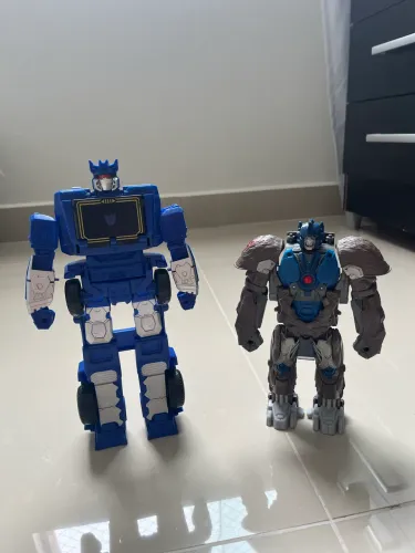 Bonecos Transformers