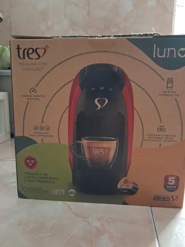 Cafeteira Capsula nova na caixa