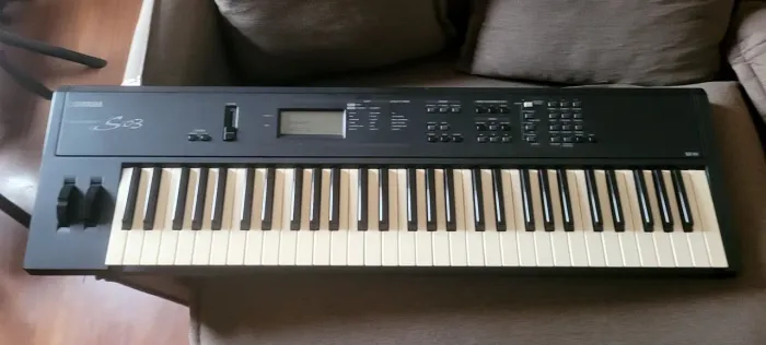 Teclado S03 YAMAHA