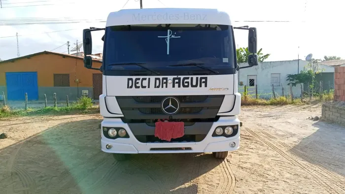 VENDE-SE CAMINHÃO ATEGO 2426